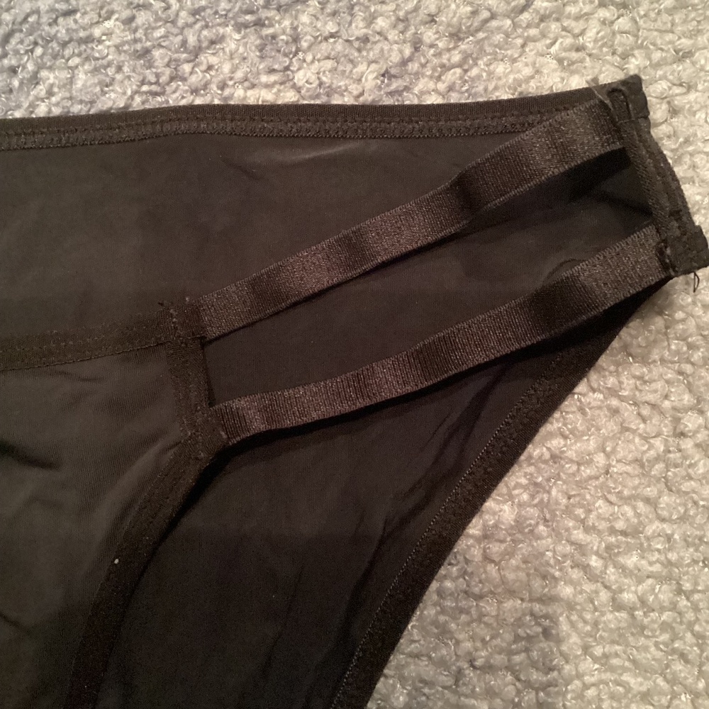 Sexy black brief - Picture 4 of 7